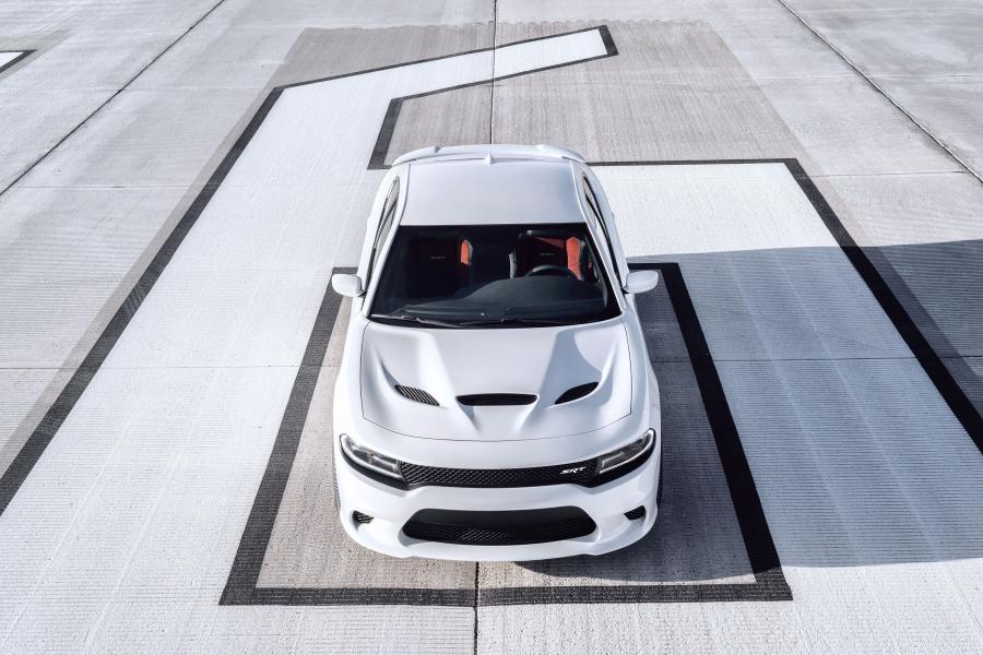  Dodge Charger SRT Hellcat 2015 года  (фото 3 из 111)